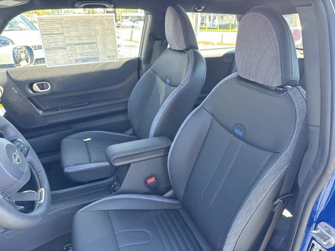 2026 MINI 2 DOOR SIGNATURE PLUS