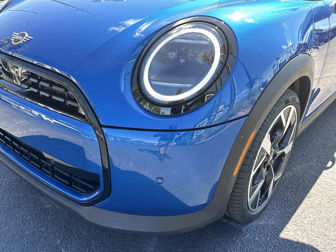 2026 MINI 2 DOOR SIGNATURE PLUS