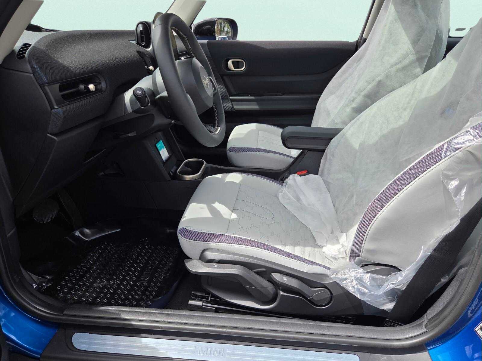 2026 MINI 2 DOOR SIGNATURE PLUS