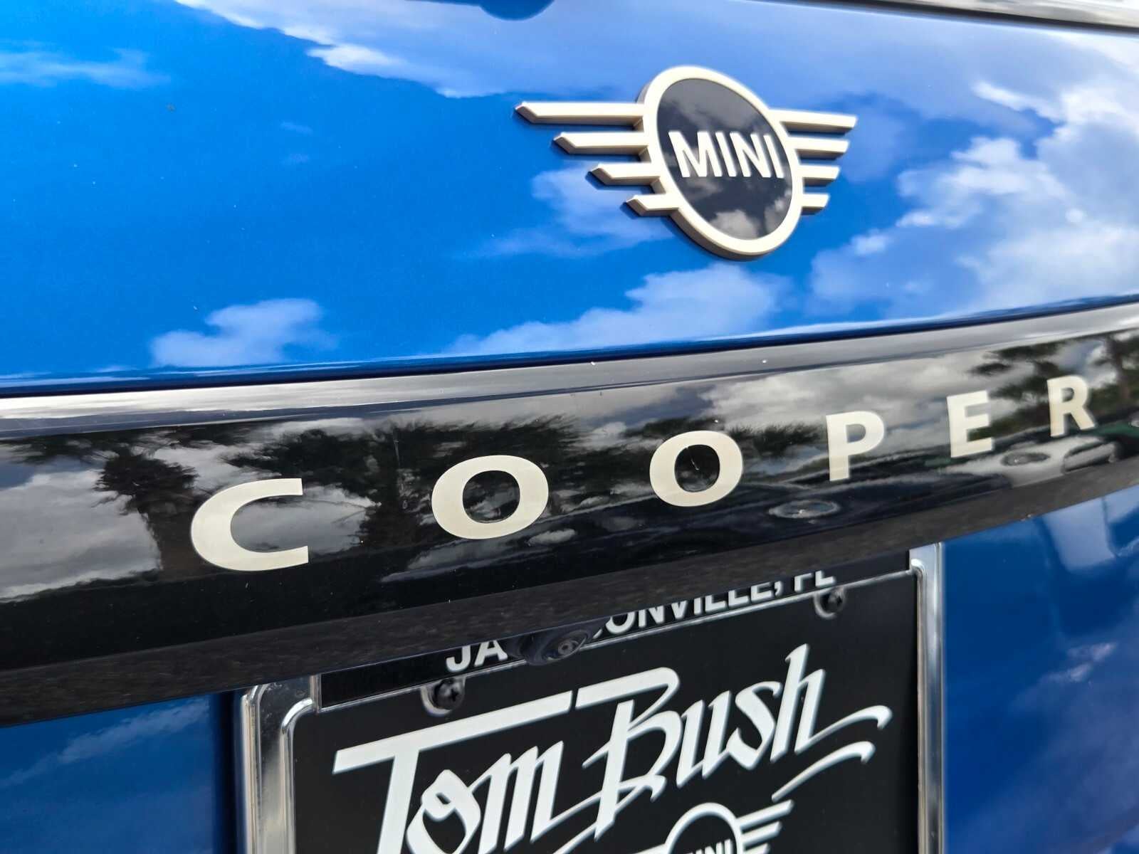 2026 MINI 2 DOOR SIGNATURE PLUS