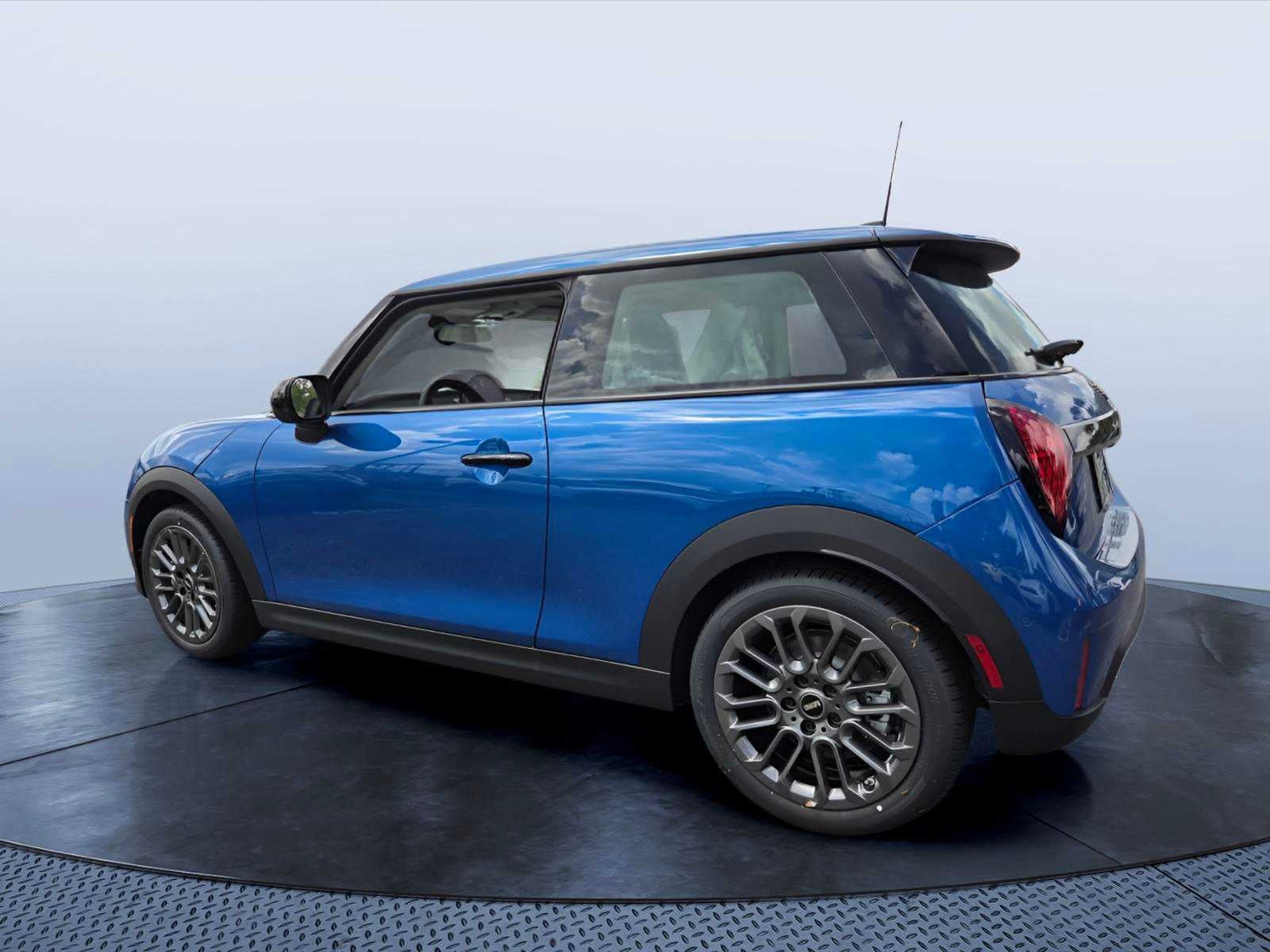 2026 MINI 2 DOOR SIGNATURE PLUS
