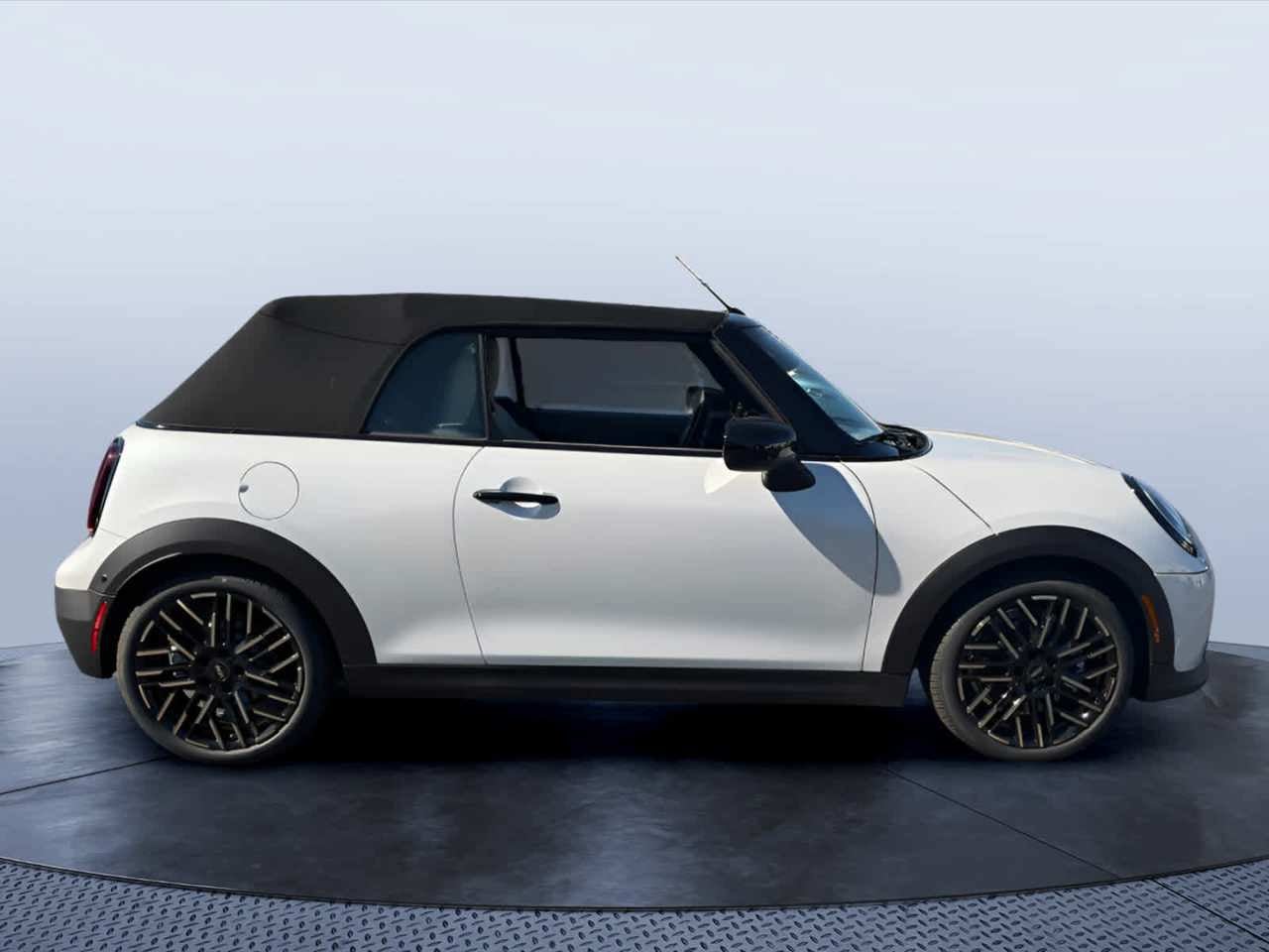 2027 MINI CONVERTIBLE SIGNATURE PLUS