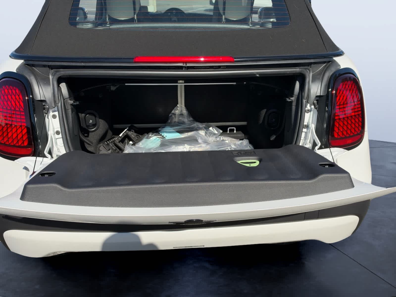 2027 MINI CONVERTIBLE SIGNATURE PLUS