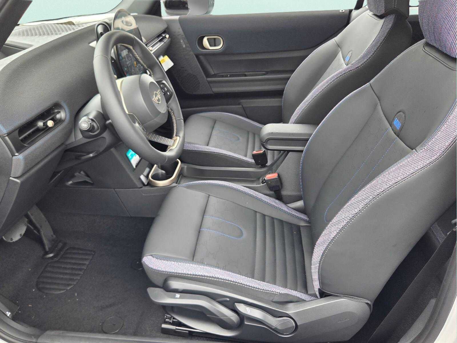 2026 MINI Convertible 10