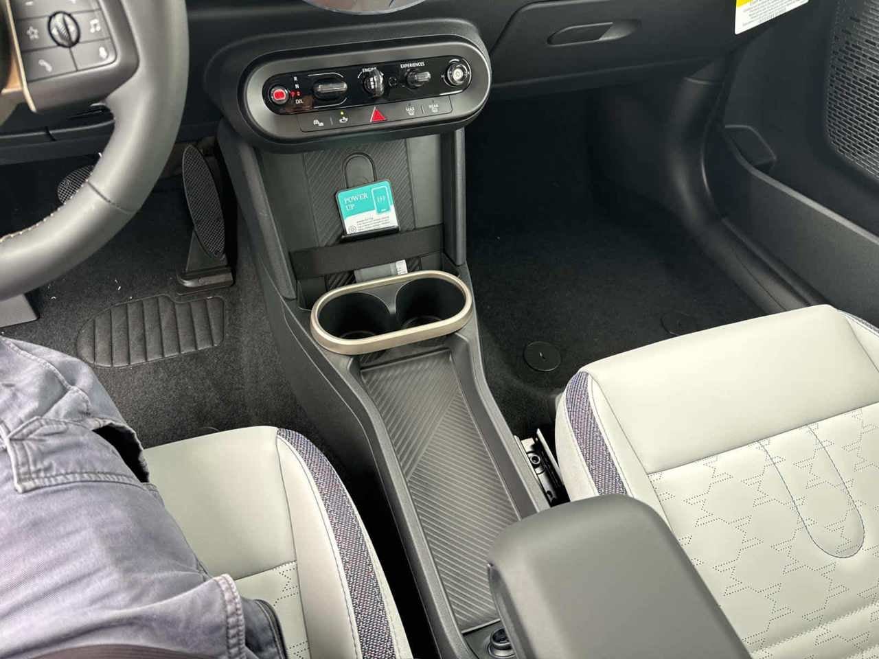 2026 MINI 2 DOOR SIGNATURE PLUS