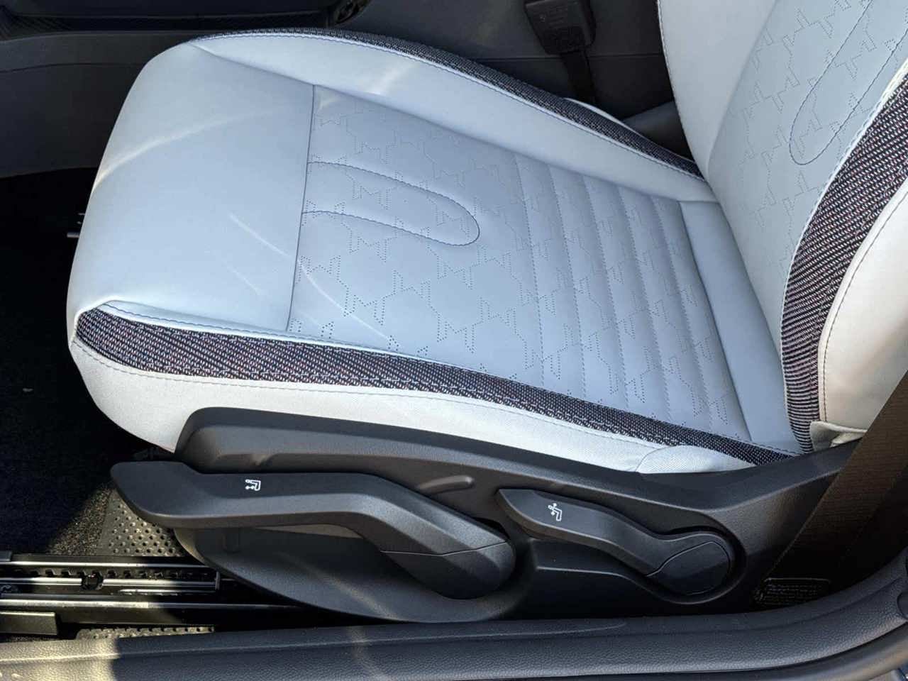 2026 MINI 2 DOOR SIGNATURE PLUS