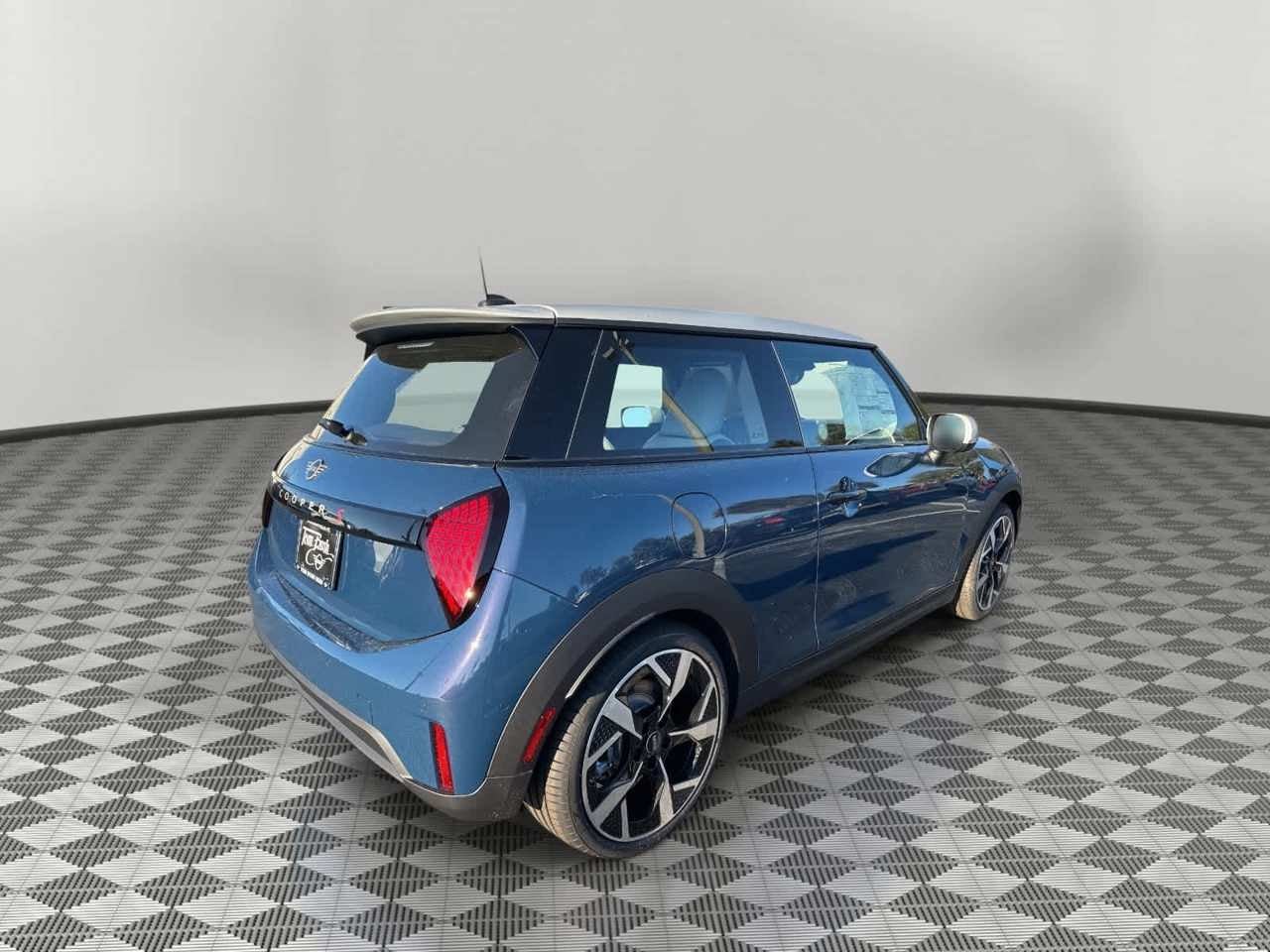 2026 MINI 2 DOOR SIGNATURE PLUS