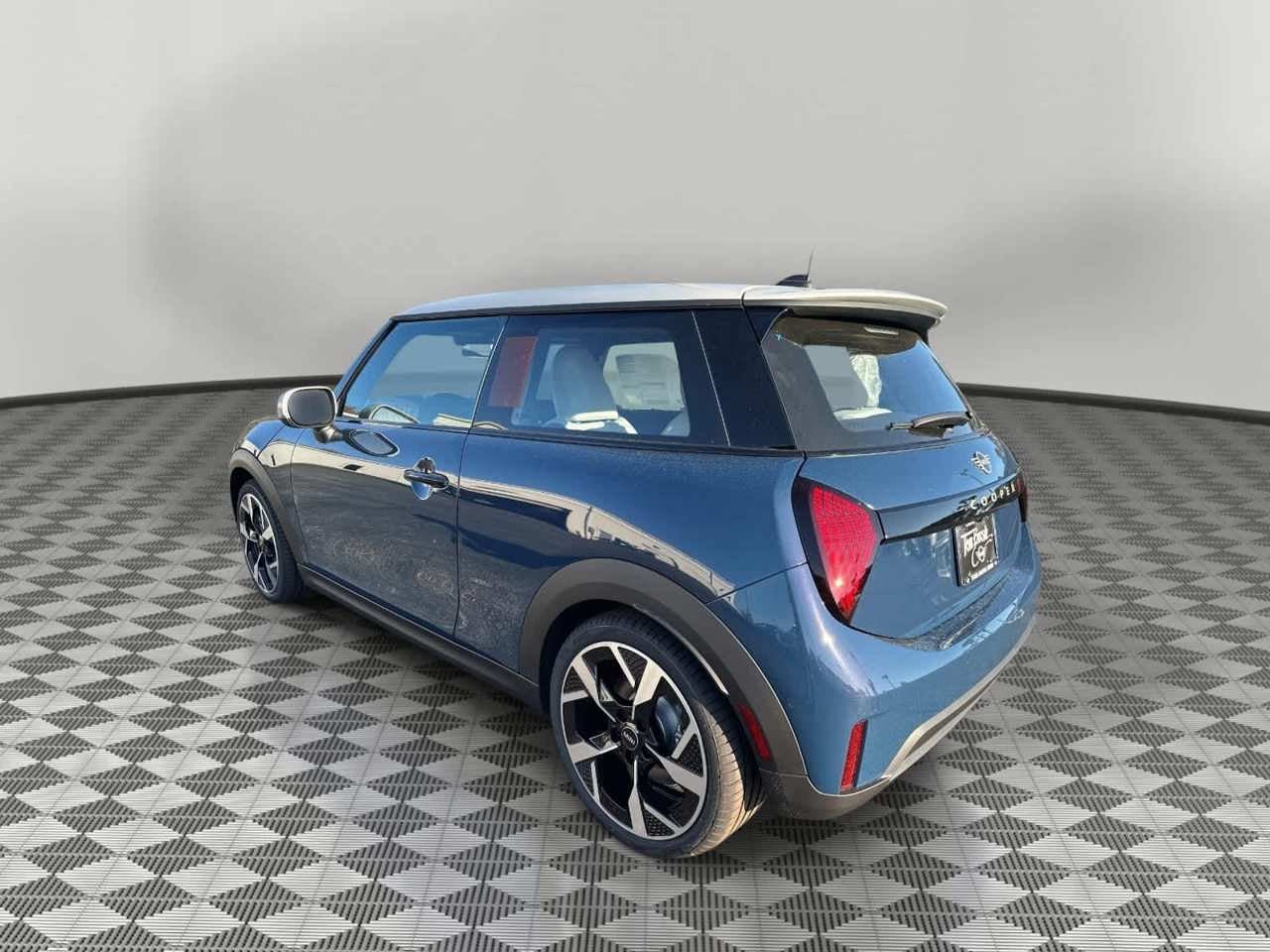 2026 MINI 2 DOOR SIGNATURE PLUS