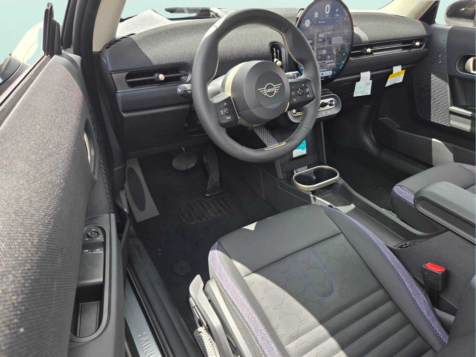 2026 MINI 2 DOOR SIGNATURE PLUS