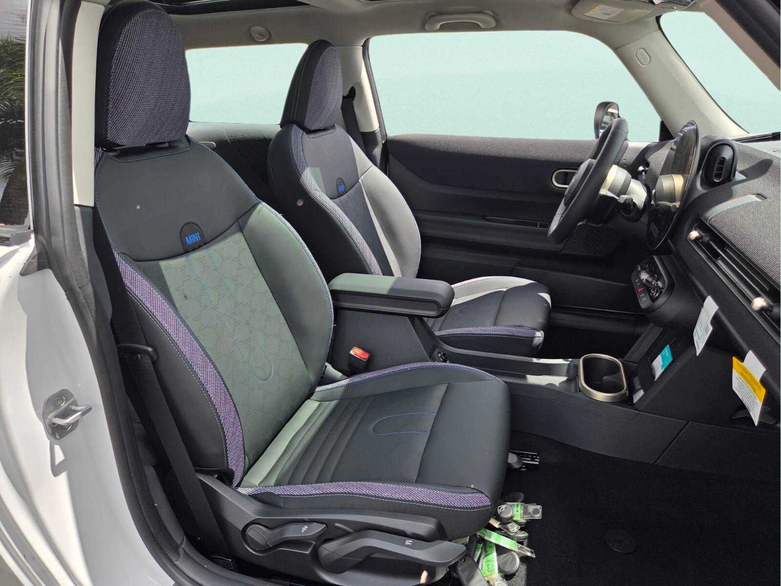 2026 MINI 2 DOOR SIGNATURE PLUS