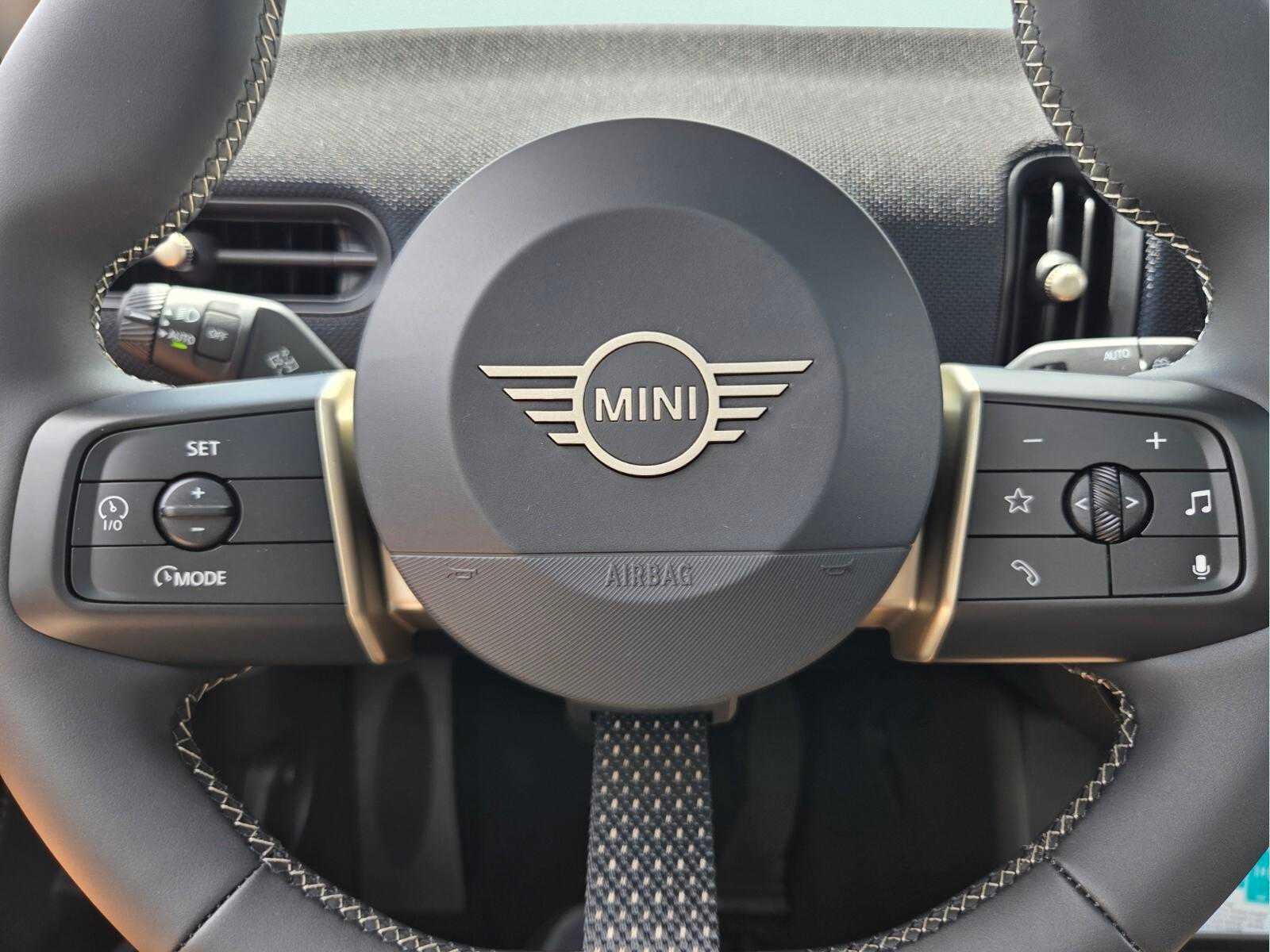 2026 MINI 2 DOOR SIGNATURE PLUS