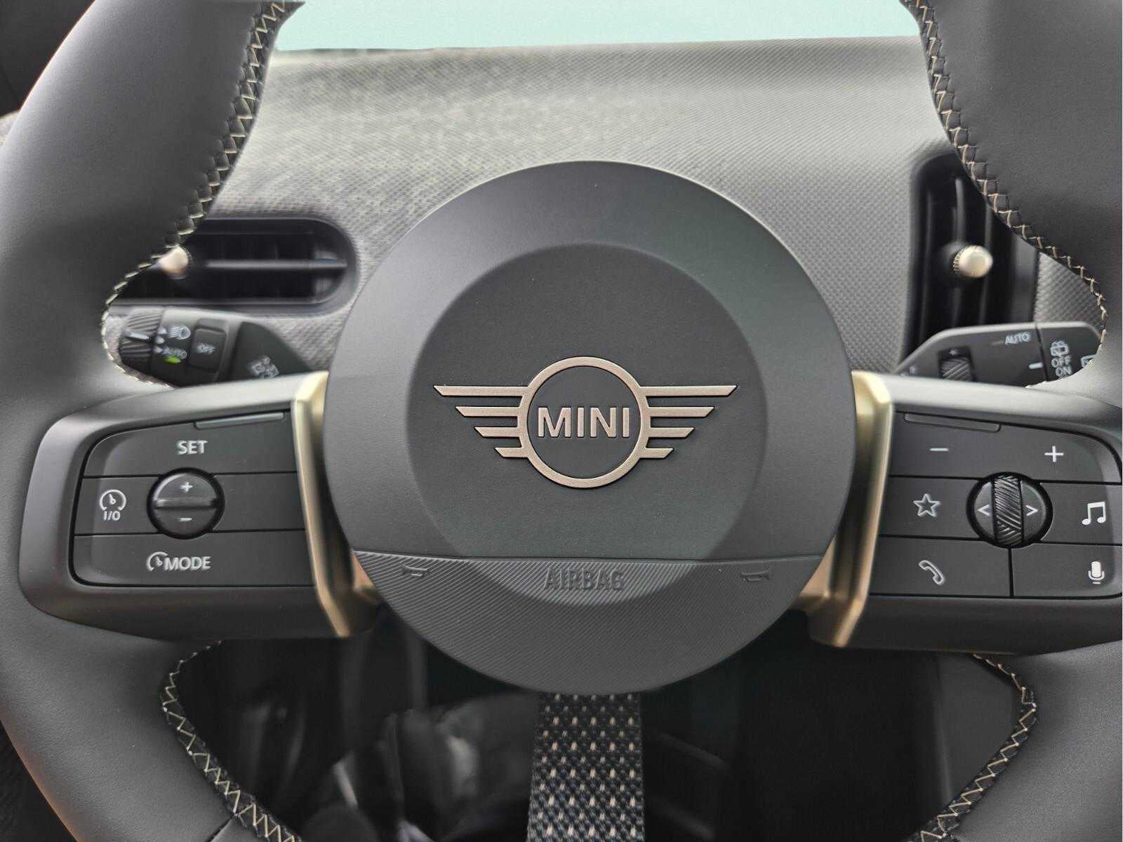 2026 MINI 2 DOOR ICONIC