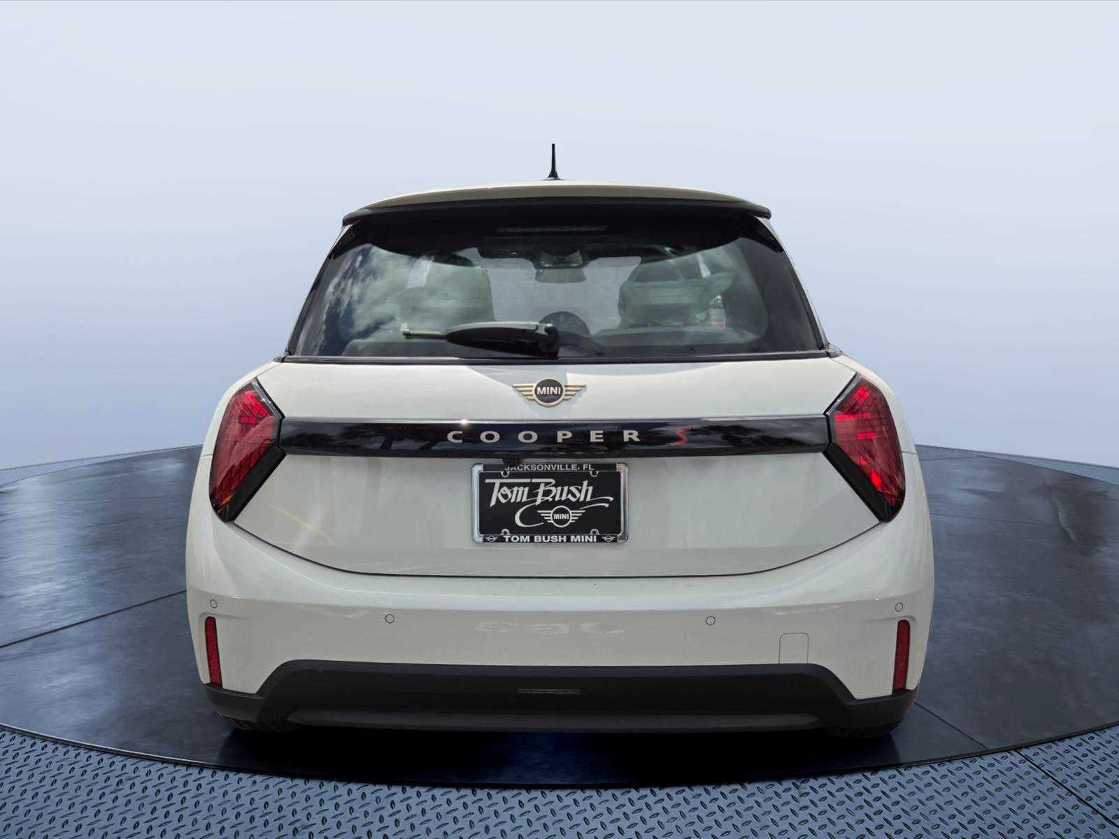 2026 MINI 2 DOOR ICONIC