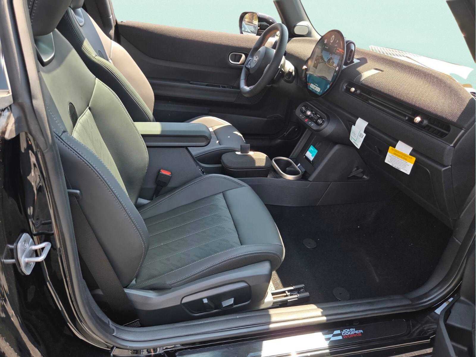 2026 MINI 2 DOOR ICONIC