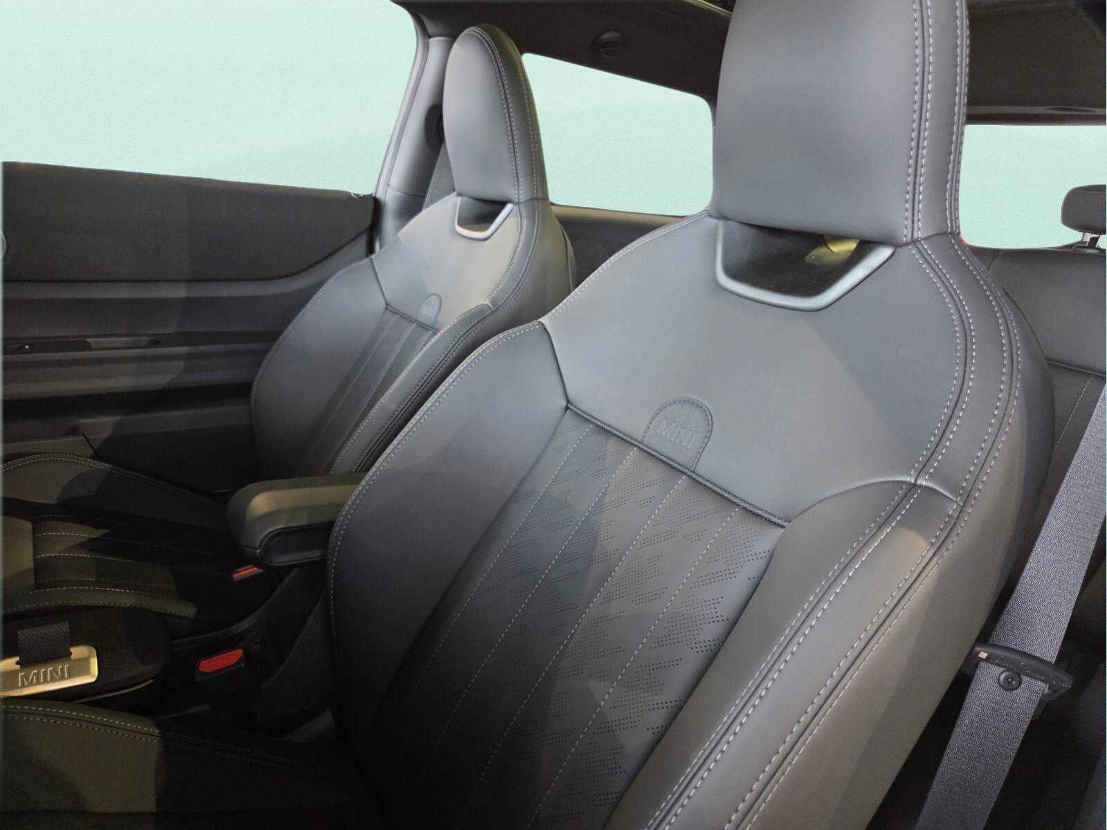 2026 MINI 2 DOOR ICONIC