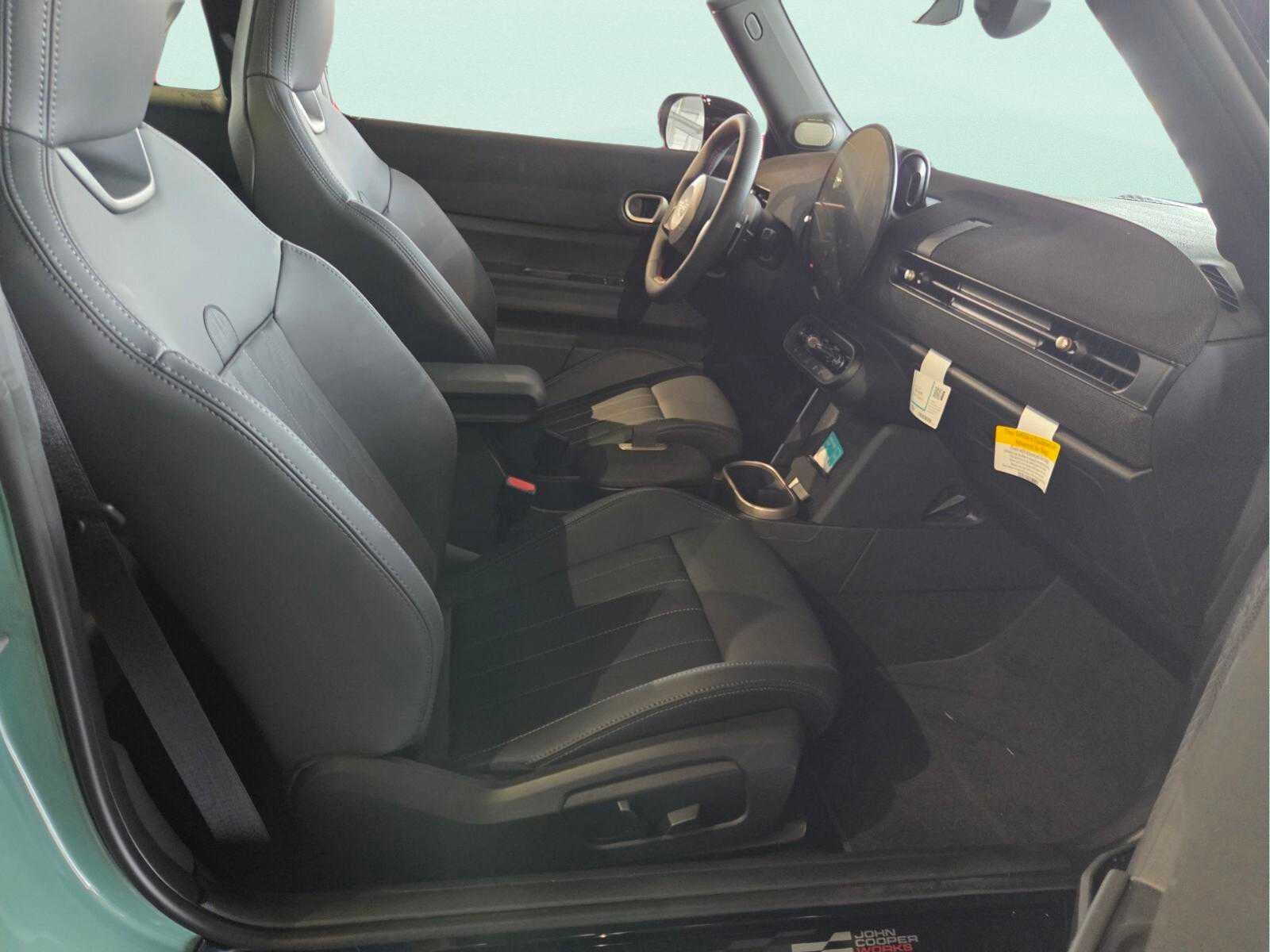 2026 MINI 2 DOOR ICONIC