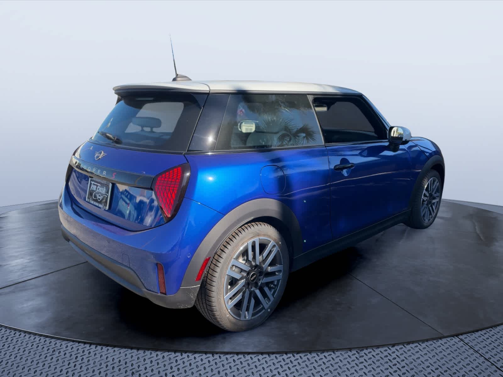 2027 MINI 2 DOOR SIGNATURE PLUS