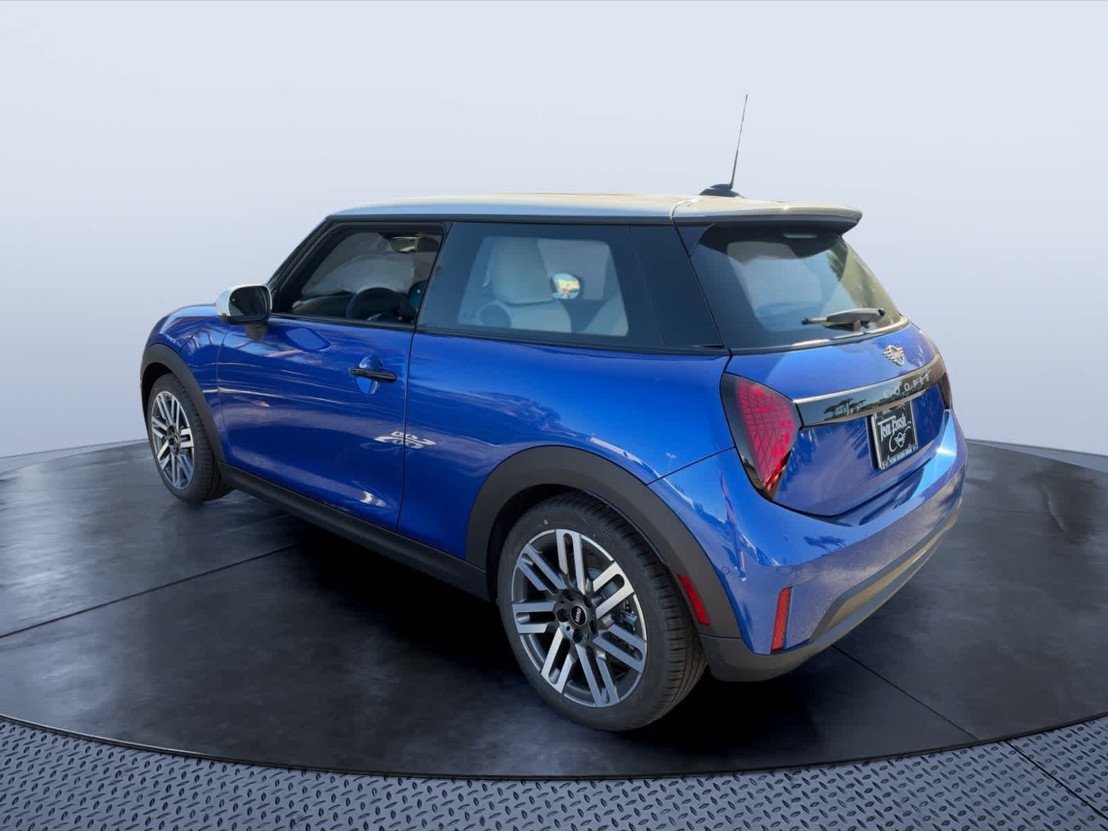2027 MINI 2 DOOR SIGNATURE PLUS