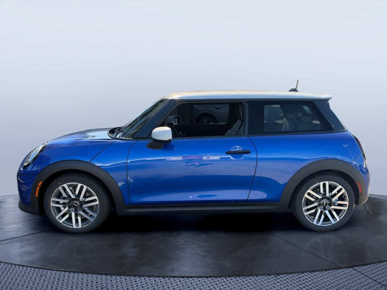 2027 MINI 2 DOOR SIGNATURE PLUS