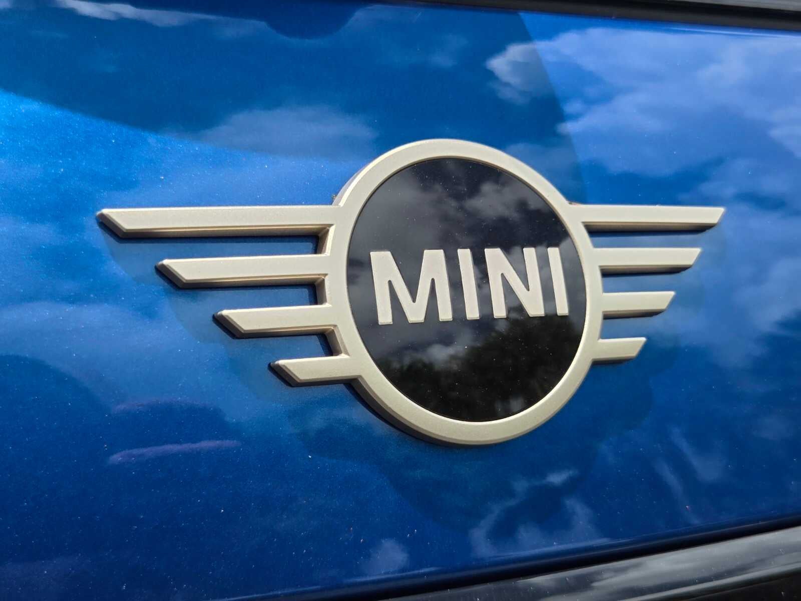 2026 MINI 2 DOOR ICONIC