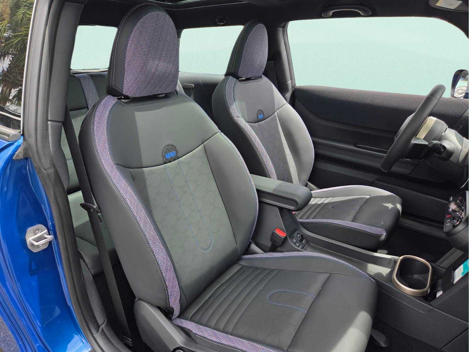2026 MINI 2 DOOR ICONIC