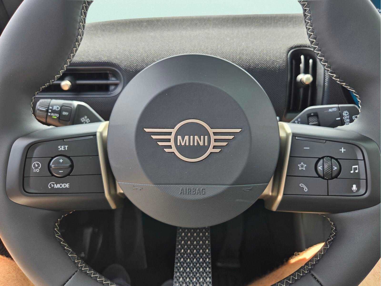 2026 MINI 2 DOOR ICONIC
