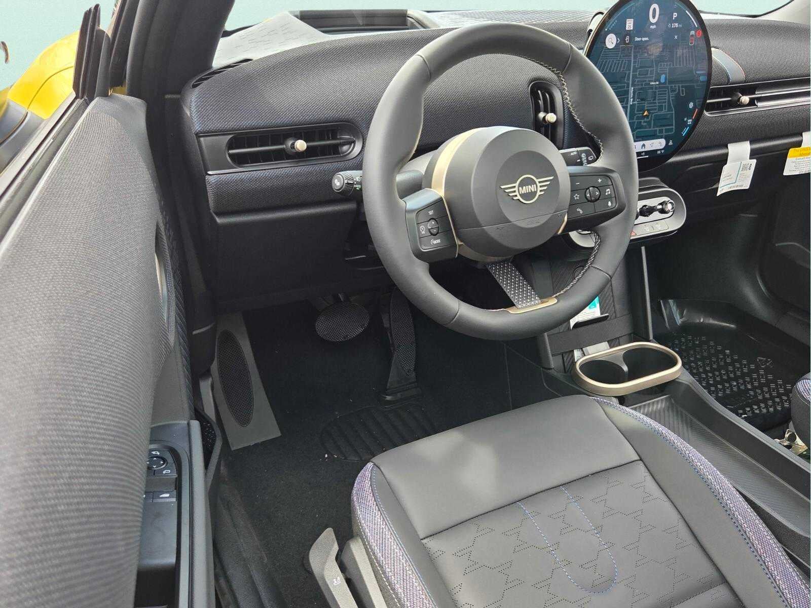 2026 MINI 2 DOOR SIGNATURE PLUS