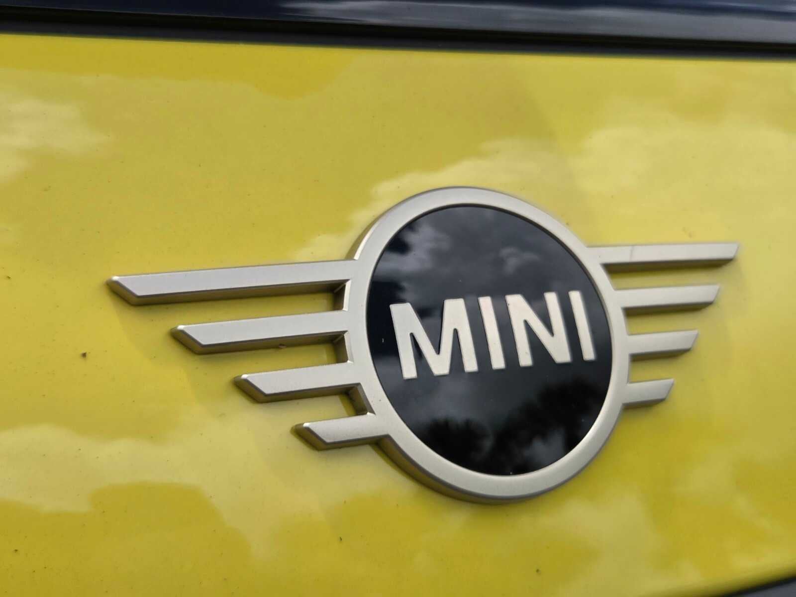 2026 MINI 2 DOOR SIGNATURE PLUS