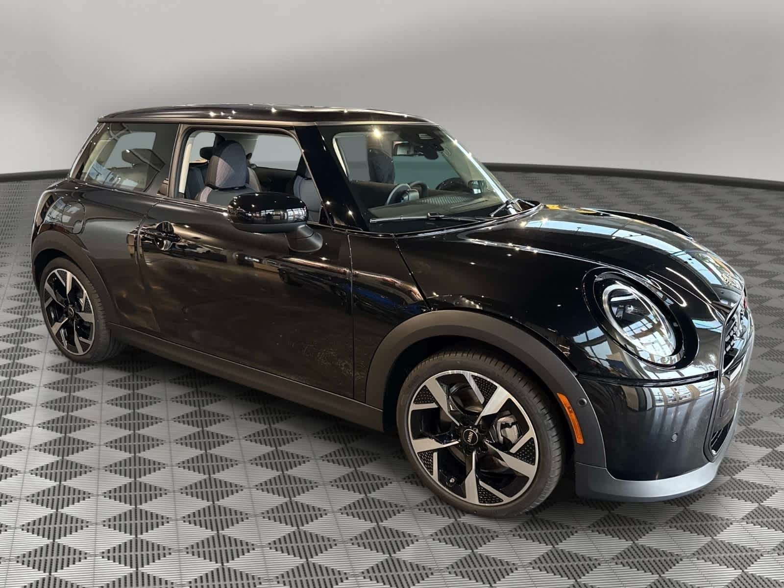 2026 MINI 2 DOOR SIGNATURE PLUS
