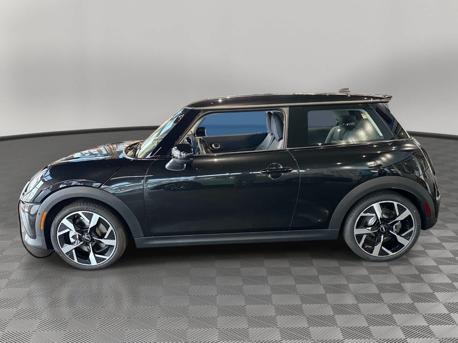 2026 MINI 2 DOOR SIGNATURE PLUS