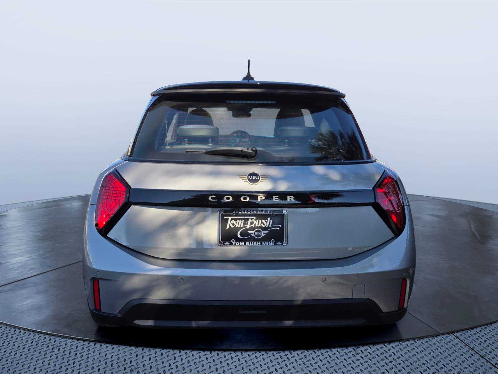 2027 MINI 2 DOOR SIGNATURE PLUS