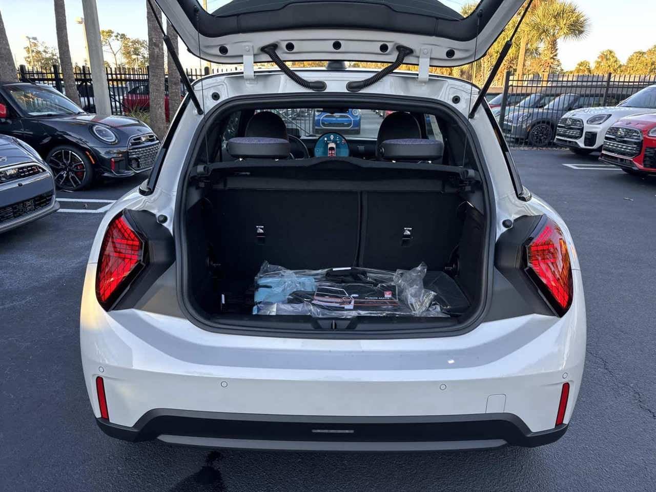 2026 MINI 2 DOOR SIGNATURE PLUS