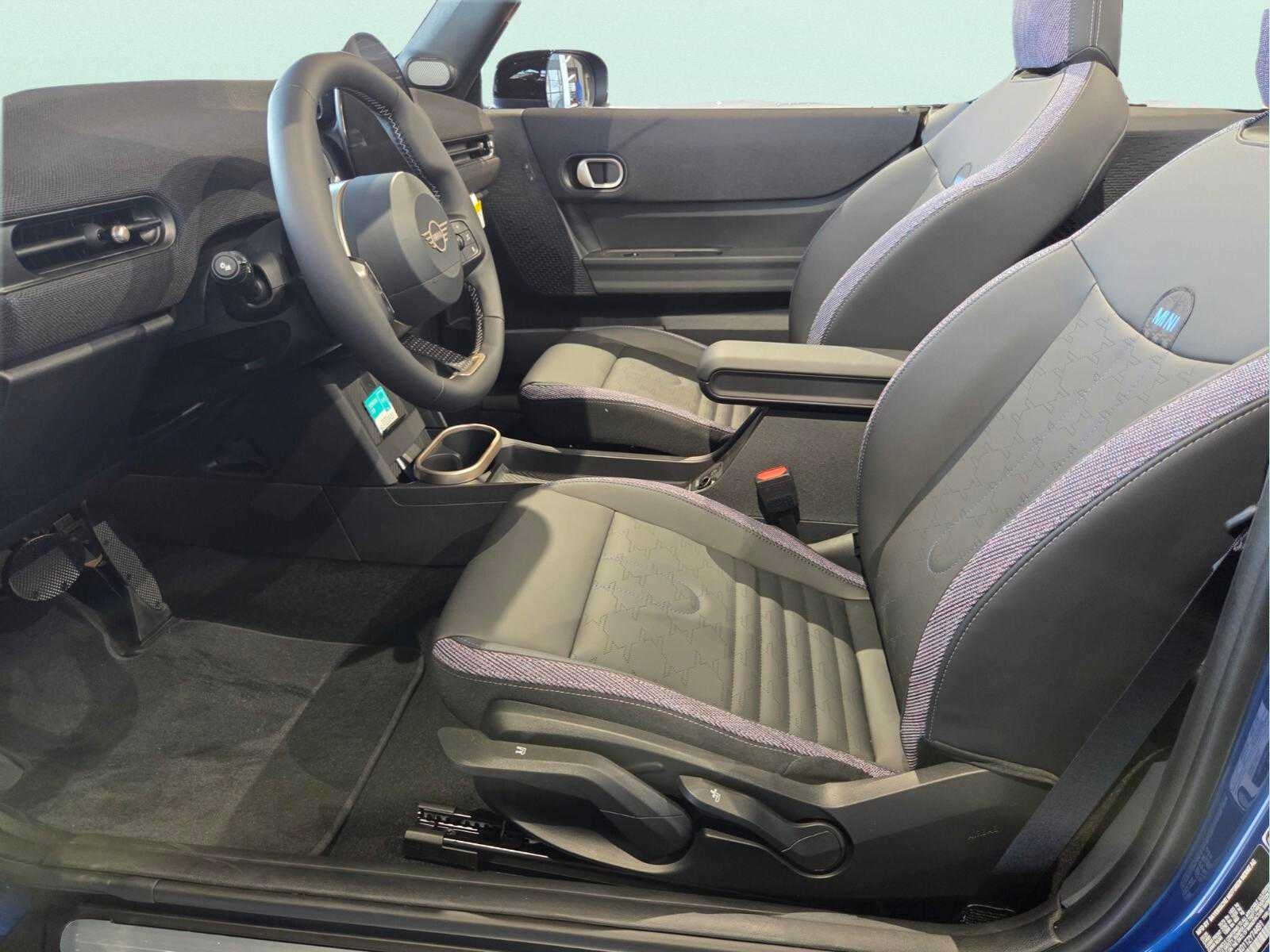 2026 MINI CONVERTIBLE ICONIC