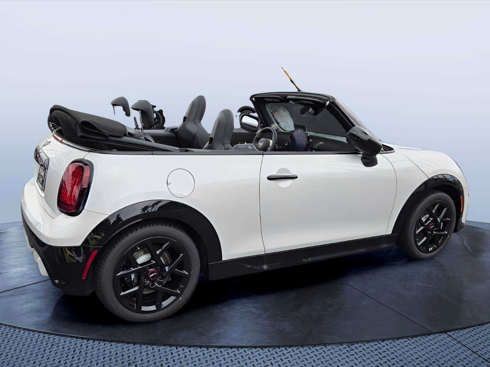 2026 MINI CONVERTIBLE ICONIC