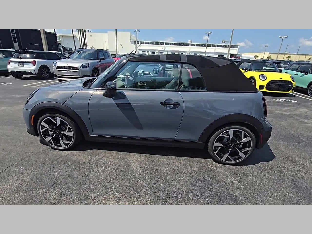 2026 MINI CONVERTIBLE ICONIC
