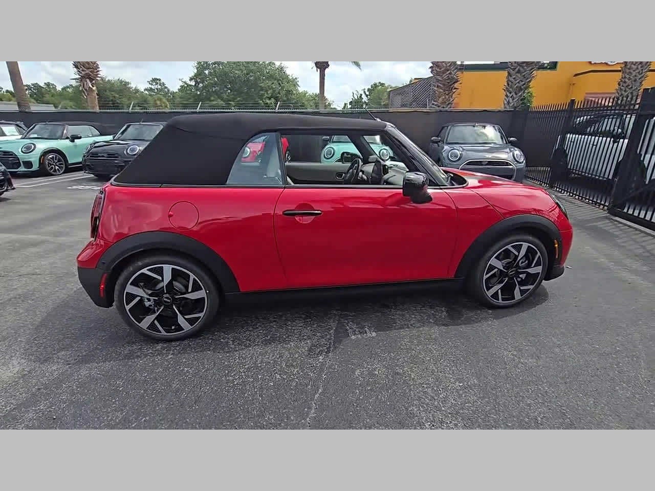 2026 MINI CONVERTIBLE ICONIC
