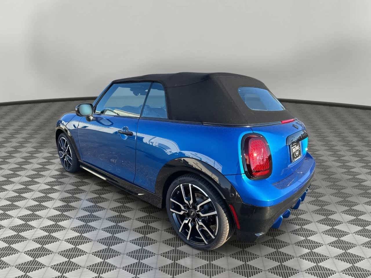 2026 MINI CONVERTIBLE ICONIC