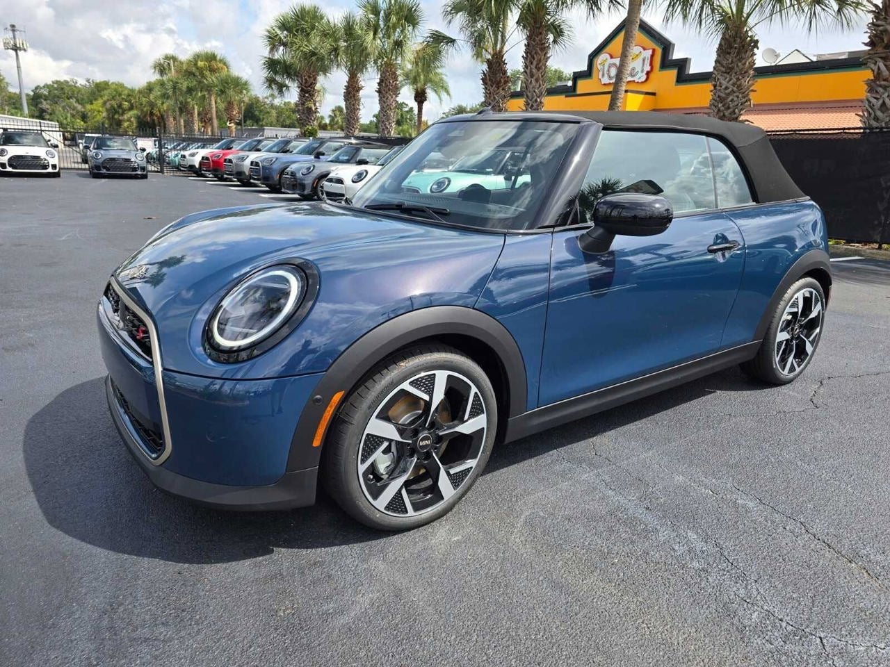 2026 MINI CONVERTIBLE SIGNATURE PLUS