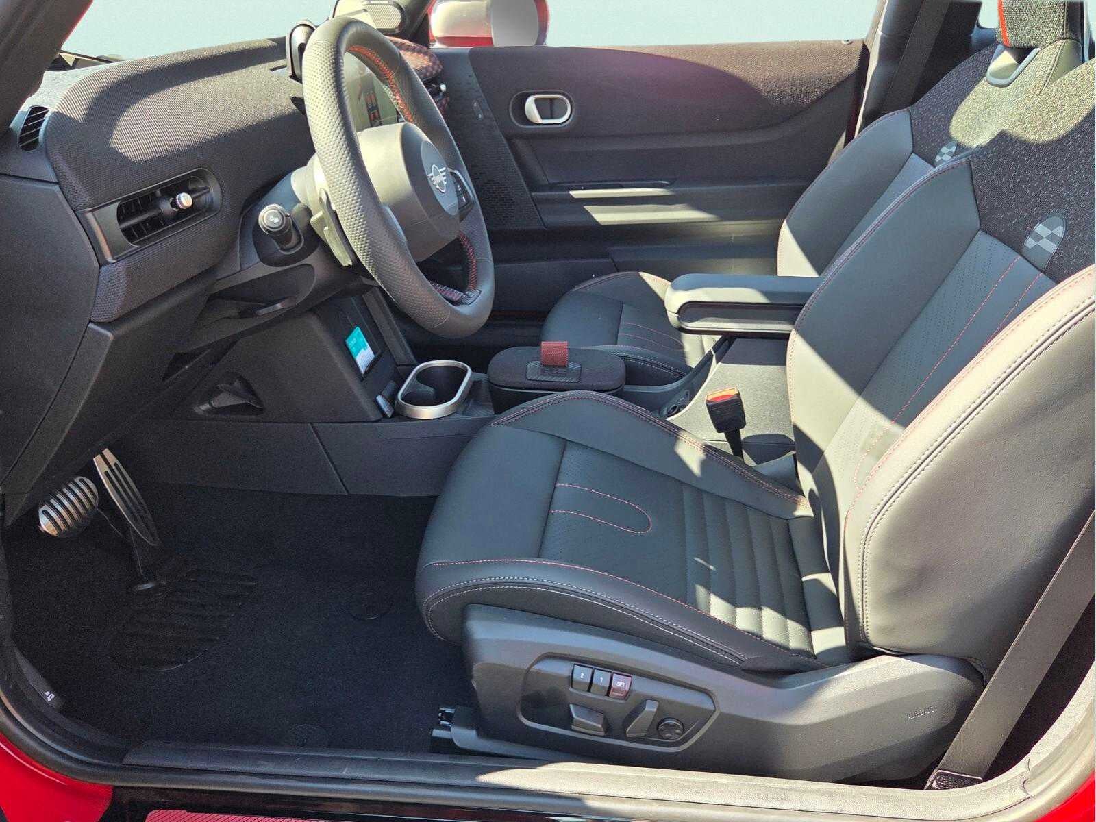 2026 MINI 2 DOOR ICONIC