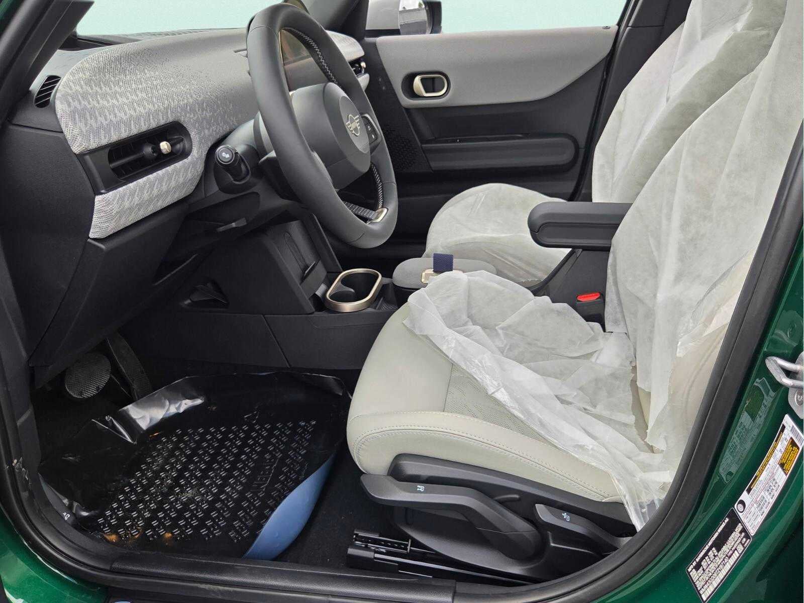 2026 MINI 4 DOOR SIGNATURE PLUS