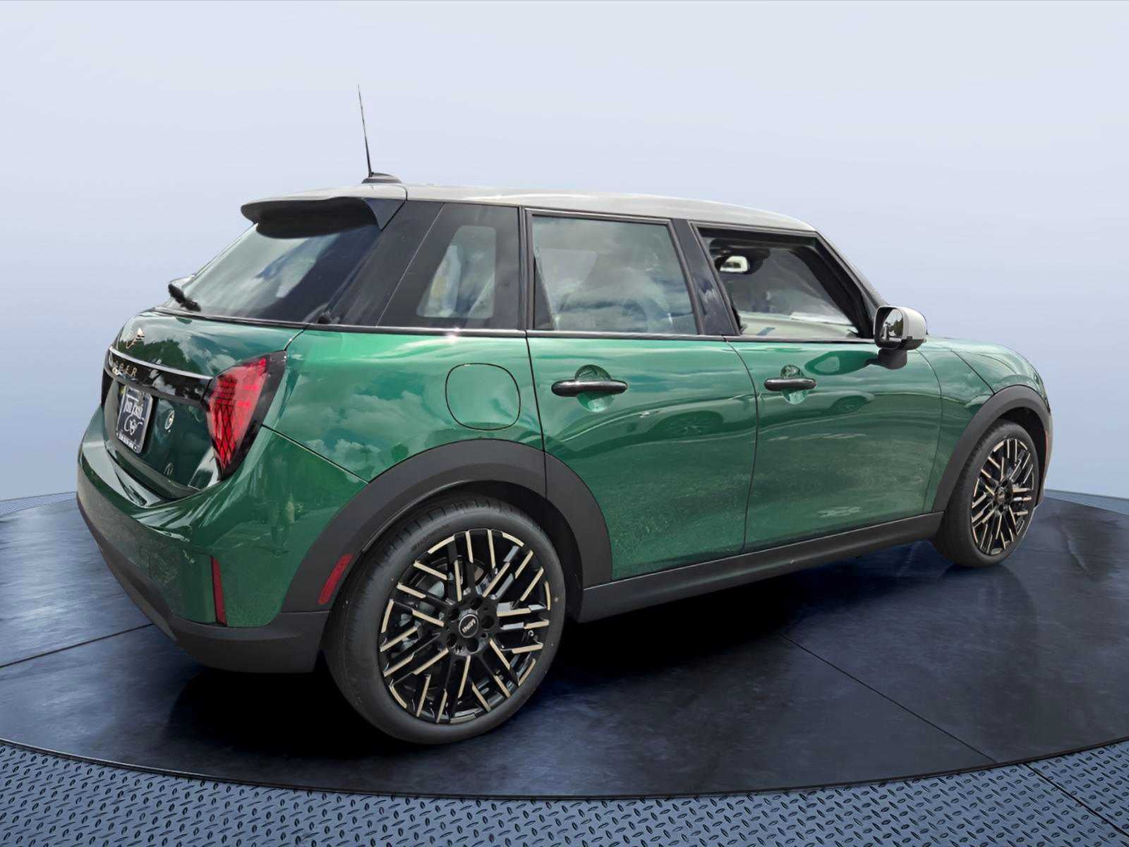 2026 MINI 4 DOOR SIGNATURE PLUS