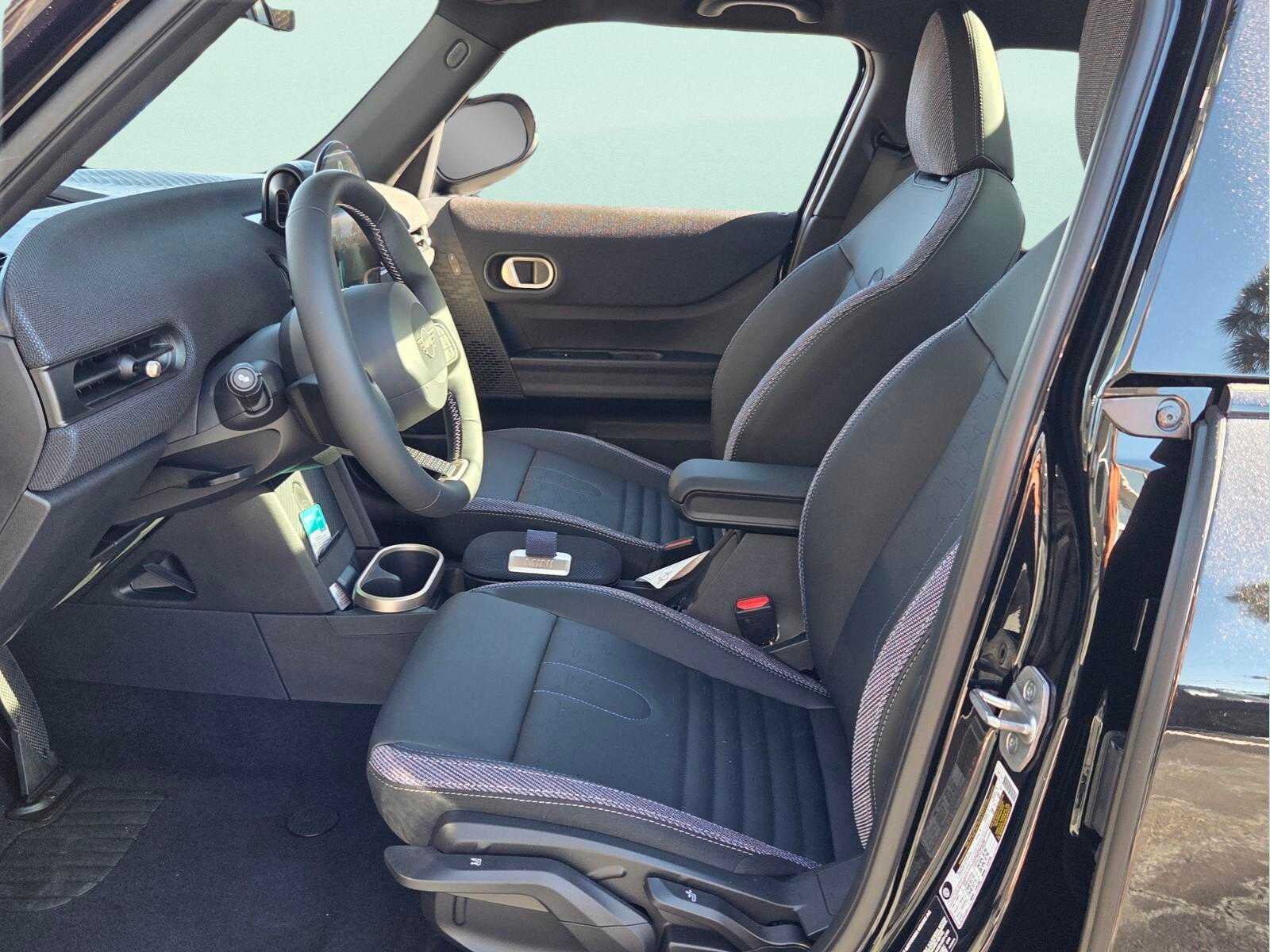 2027 MINI 4 DOOR SIGNATURE PLUS