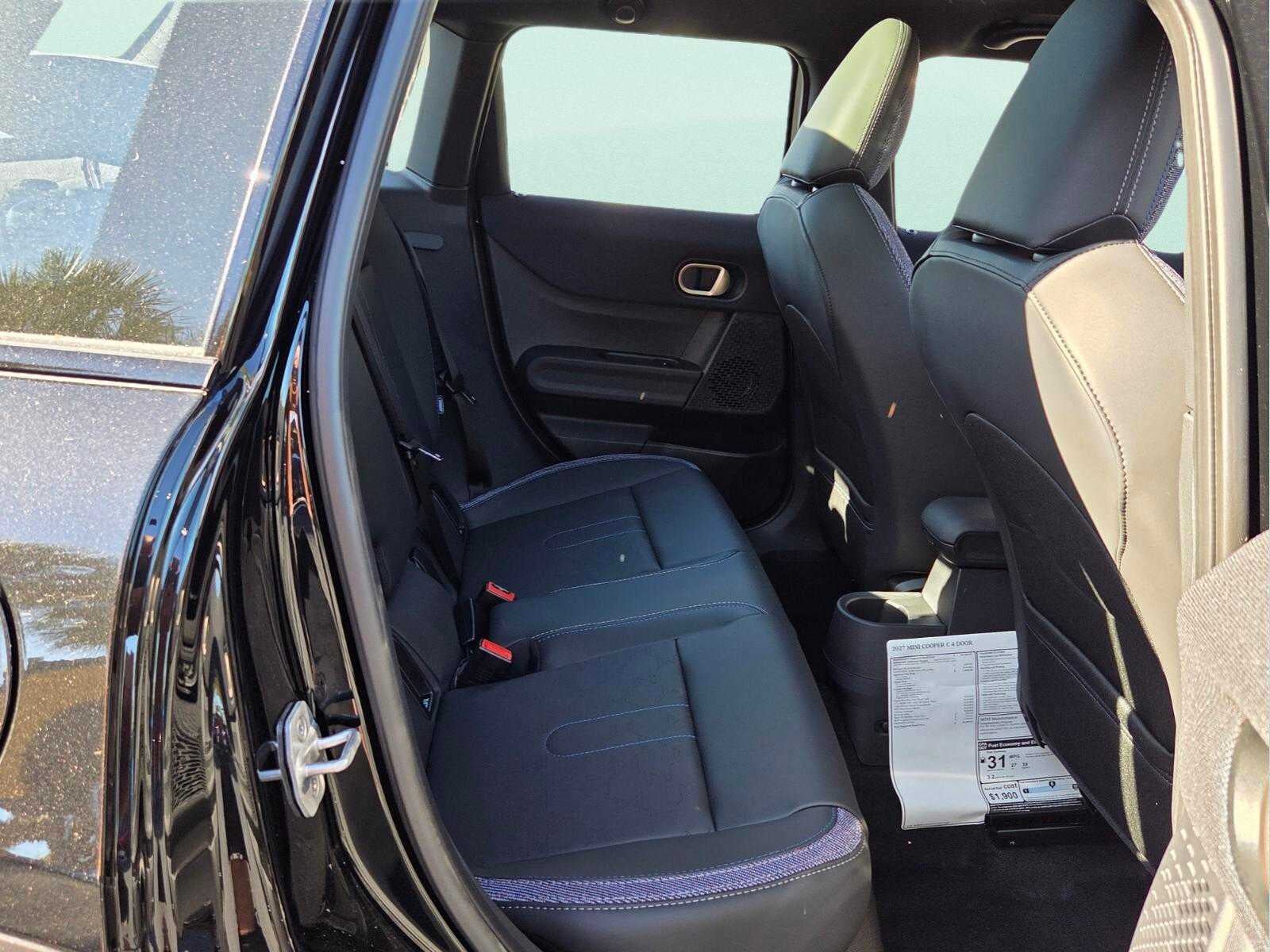 2027 MINI 4 DOOR SIGNATURE PLUS