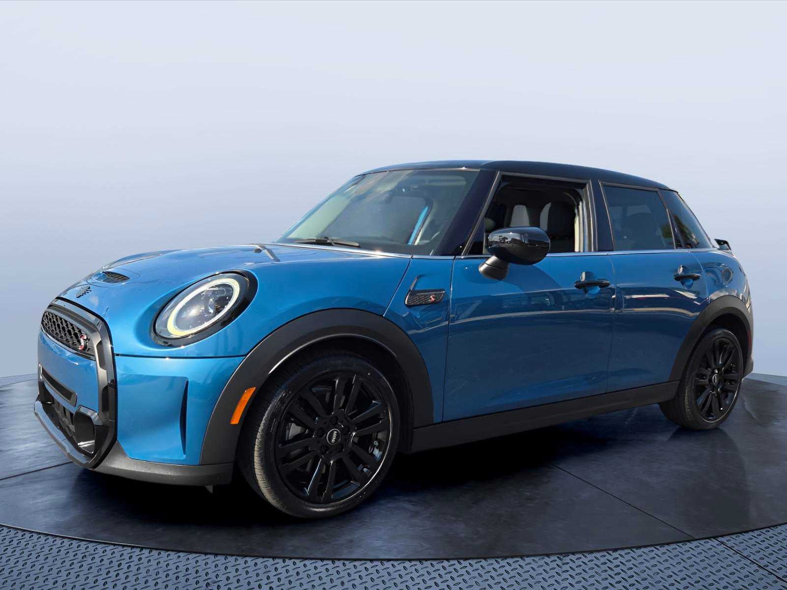 2024 MINI HARDTOP 4 DOOR Cooper S