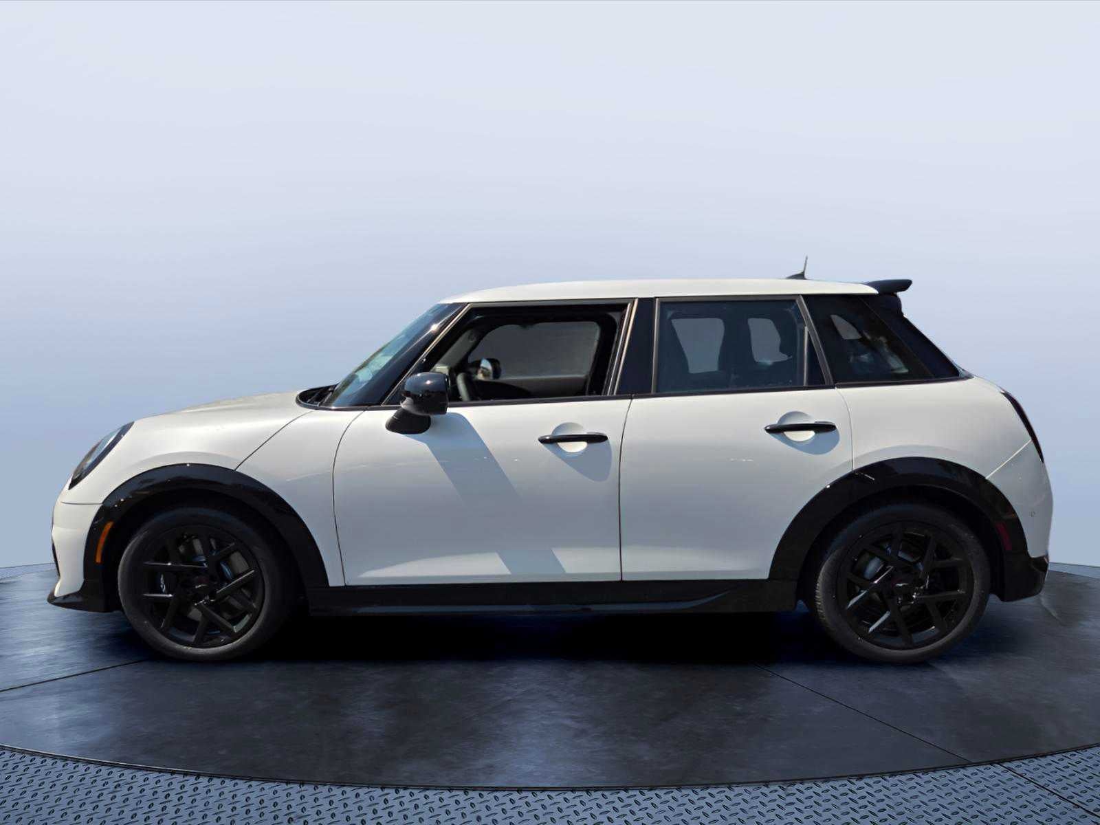 2026 MINI 4 DOOR ICONIC