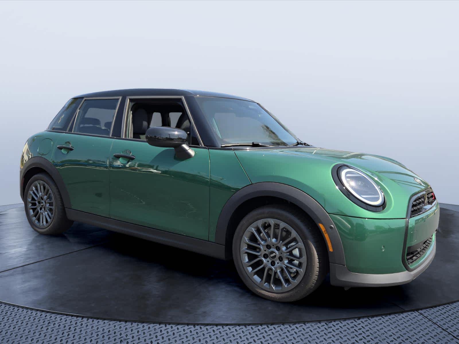 2026 MINI 4 DOOR SIGNATURE PLUS