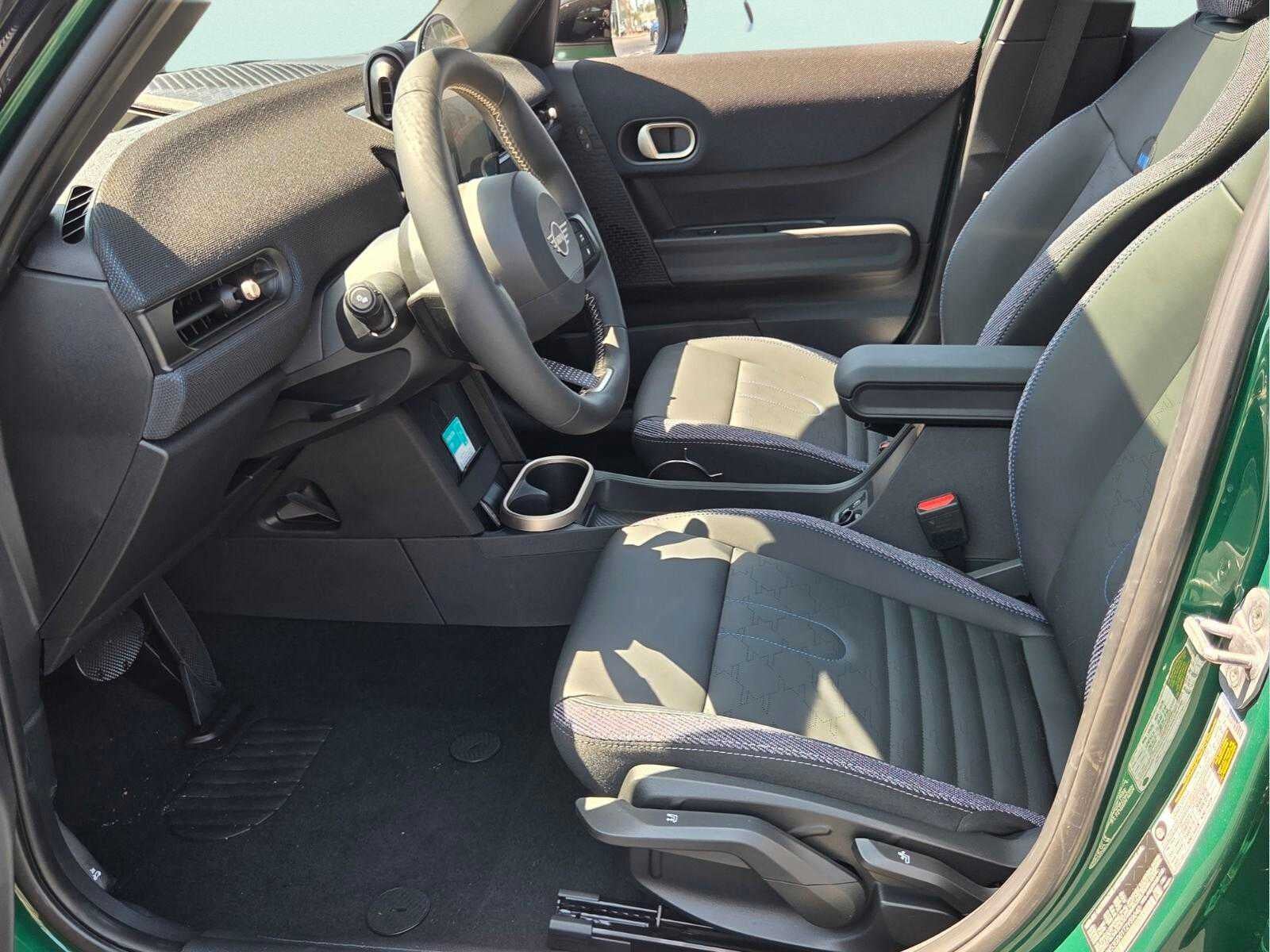 2026 MINI 4 DOOR SIGNATURE PLUS