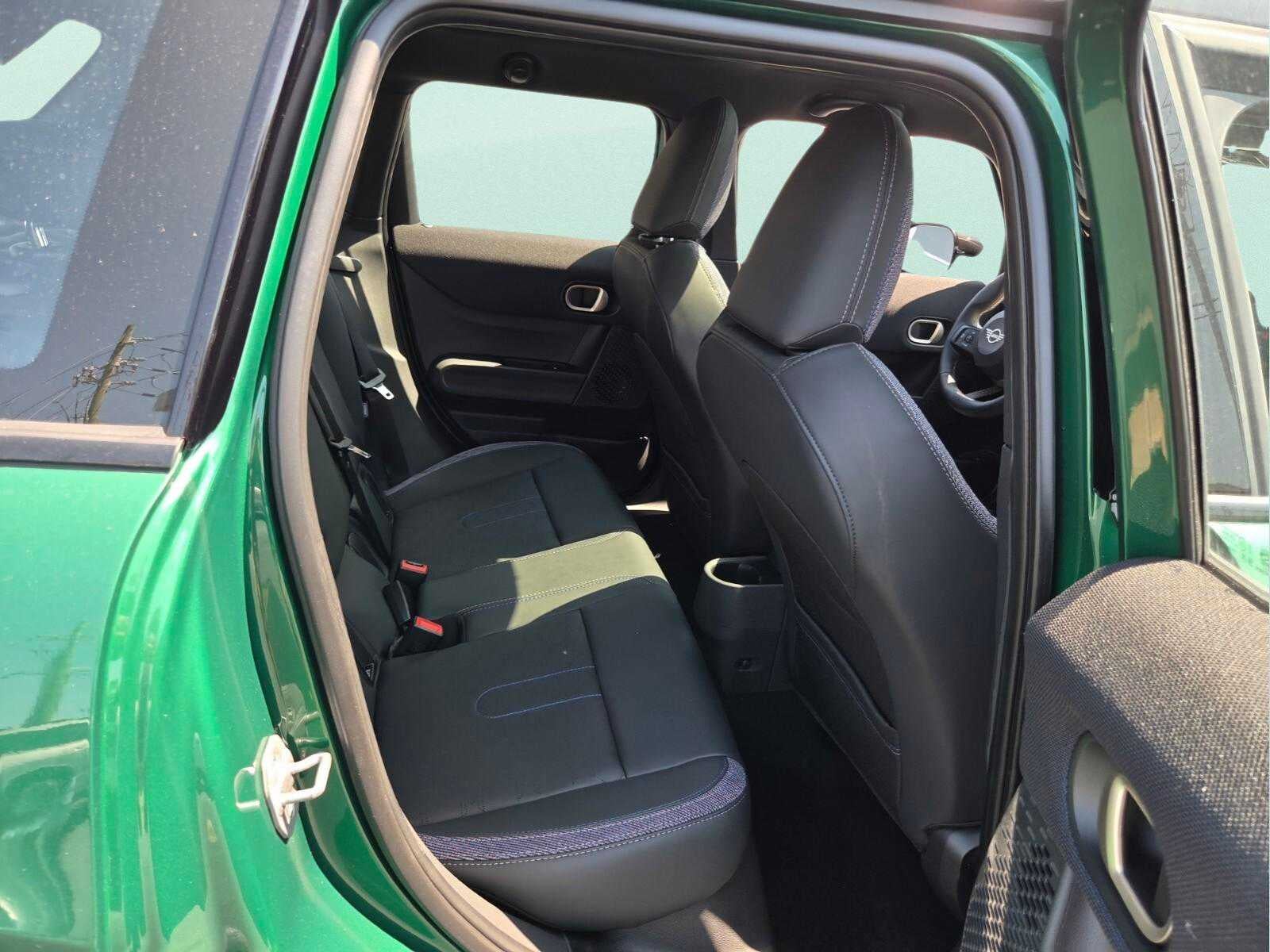 2026 MINI 4 DOOR SIGNATURE PLUS