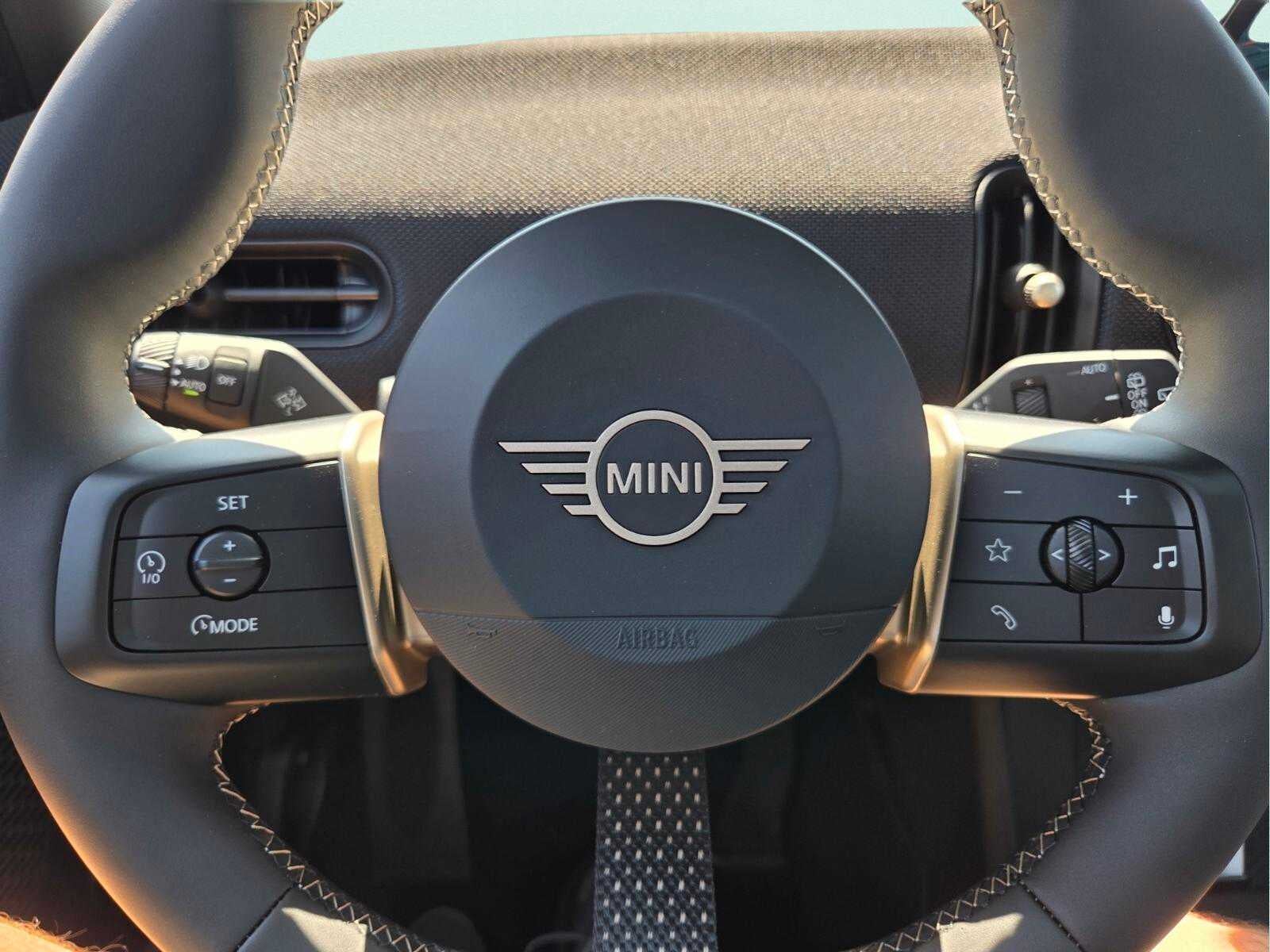 2026 MINI 4 DOOR SIGNATURE PLUS