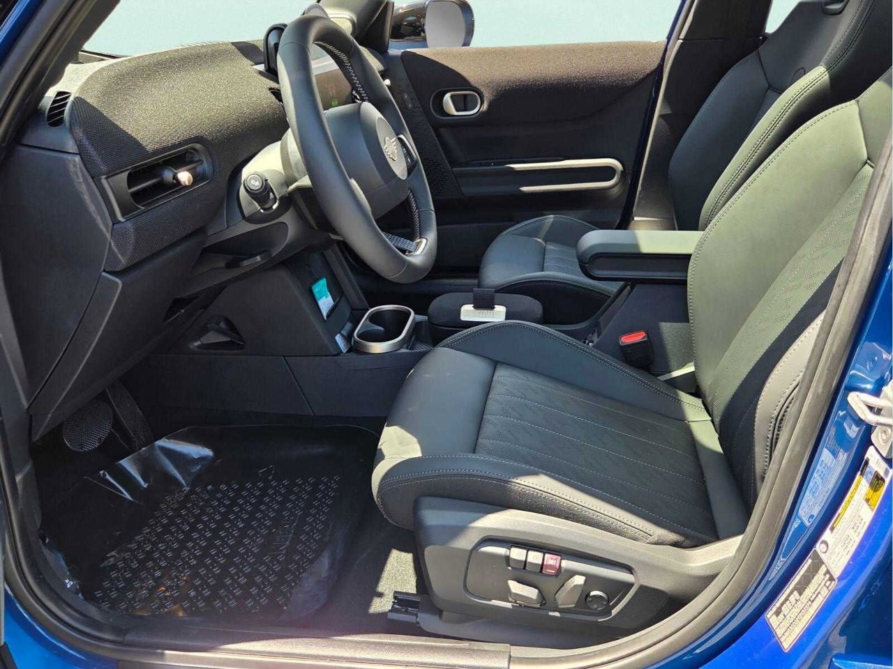 2026 MINI 4 DOOR ICONIC